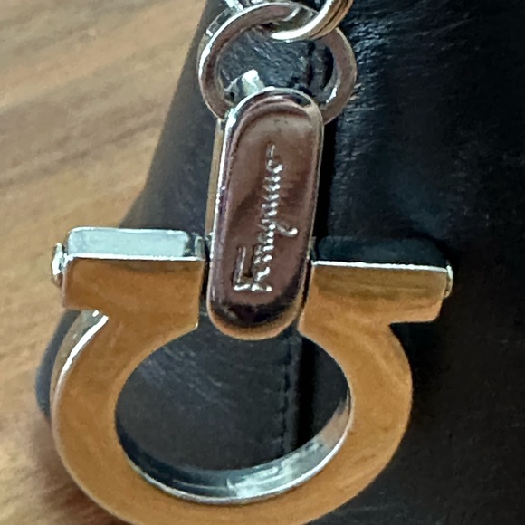 Salvatore Ferragamo Vintage Small Crossbody Bag Black Leather. - Picture 11 of 12